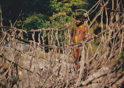 Irian Jaya 1995, Dani auf Hängebrücke