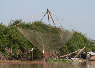 Kambodscha 2013, Chinesische Fischernetze am Tonle Sap