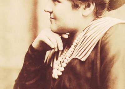 Elisabeth Schmitt, Schwester von Lina