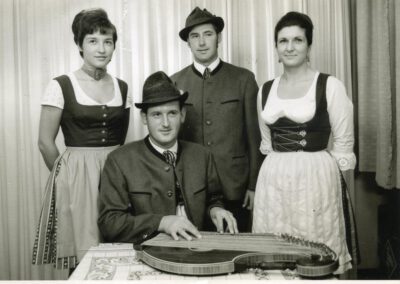 Allacher Dreigesang 21.08.1969, Helmut Ranftl, Karin und ich, Ernst Zöllinger (Zither)