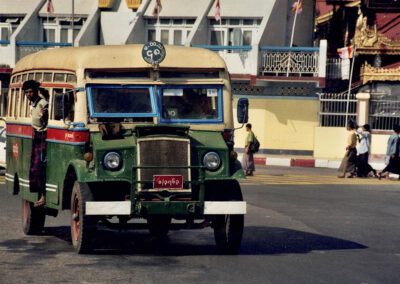 Burma 2001,2002, Bus in Yangon